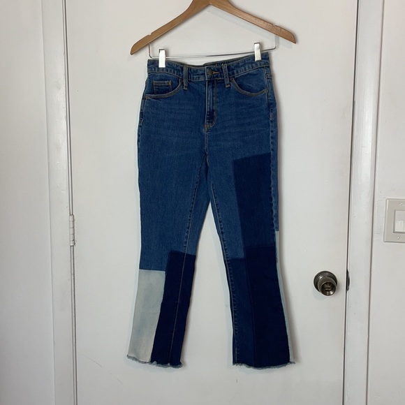 Universal Thread Color Block Cropped Jeans - Picture 2 of 13